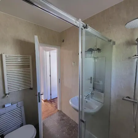 Lindo Quintal Estoril Holiday home *